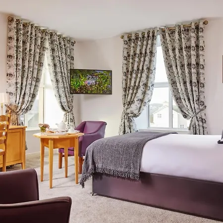 The Royal Marine Guest Отель *