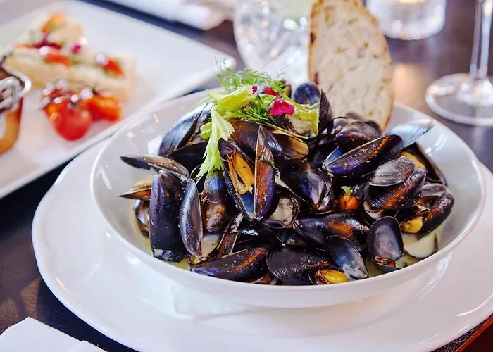 Hotel The Royal Marine Guest *